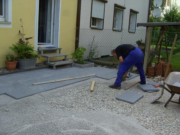 Natursteinterrasse - Garten: Gartenforum.de