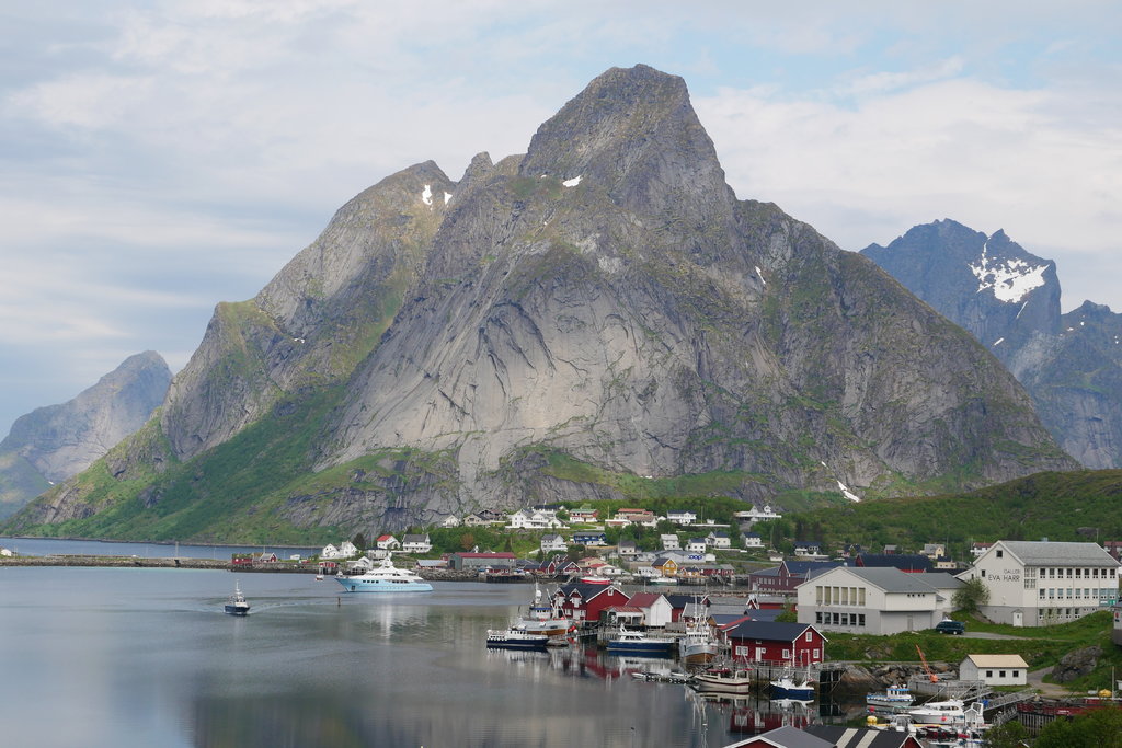 fähre von bodo nach lofoten mit fahrrad