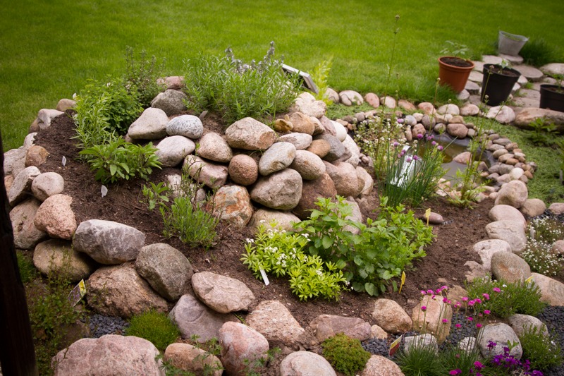 [Allgemeines] Unsere Kräuterschnecke Garten Gartenforum.de